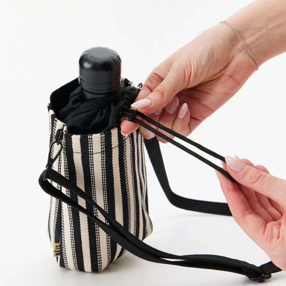 BEIS The Summer Stripe Water Bottle Crossbody, NWT - Picture 6 of 11